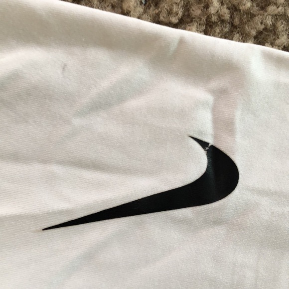 Nike Arm sleeves no padding - Picture 2 of 2